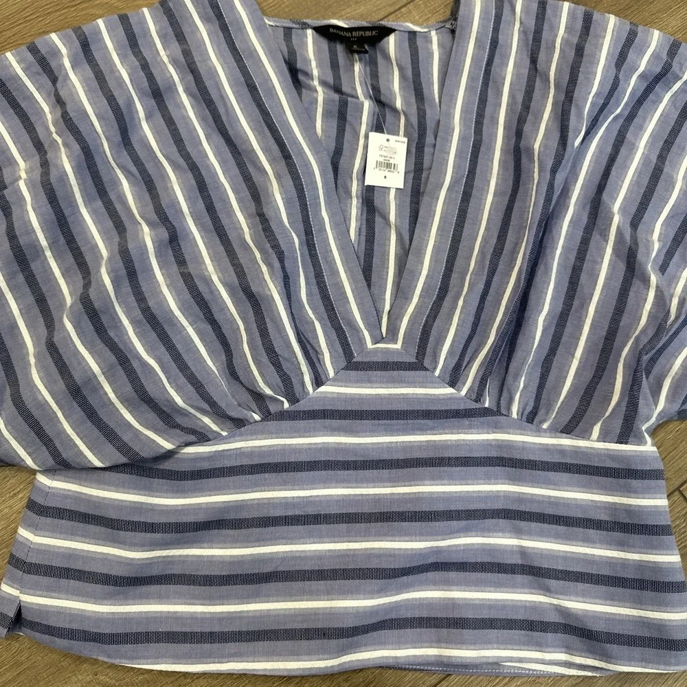 Banana Republic Womens Size 8 Blue‎ Striped Shirred Puff Sleeve Crop Blouse NWT